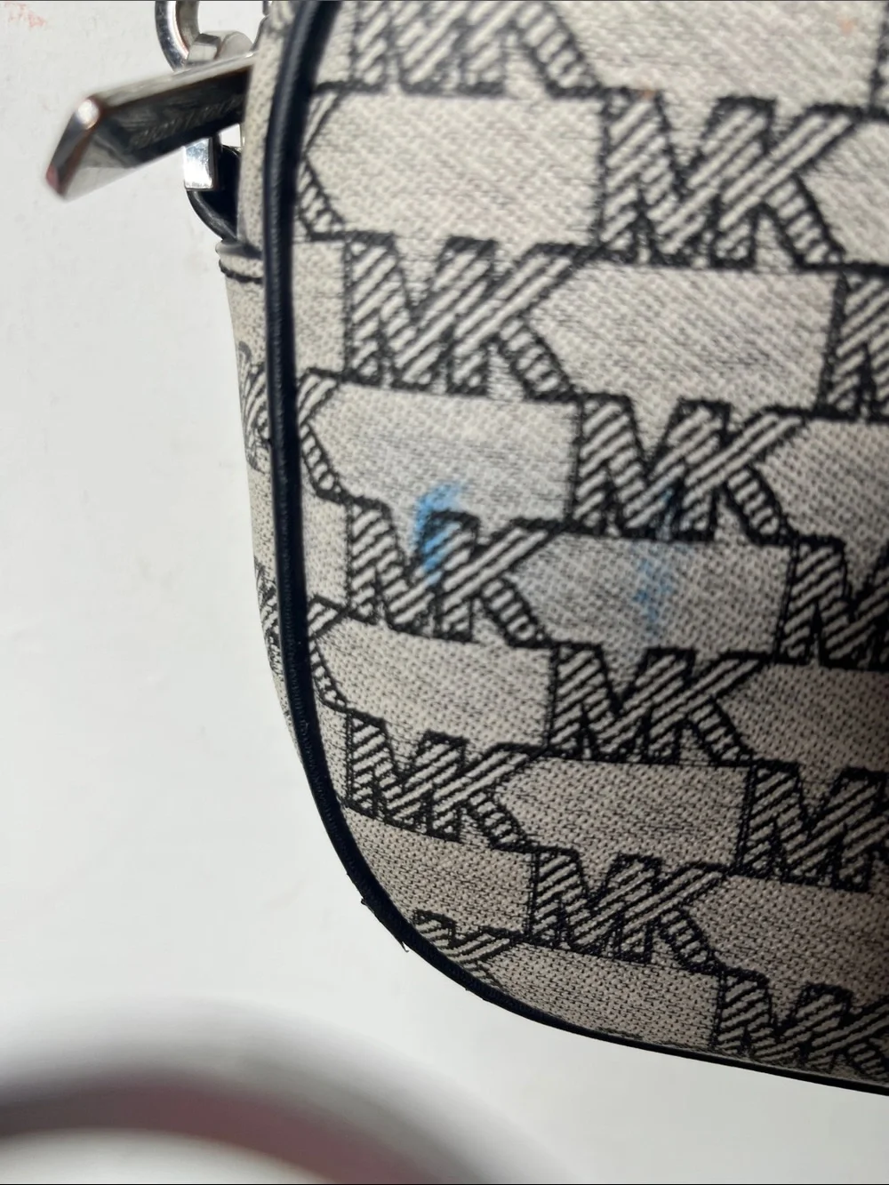Michael Kors Jet Set Travel Crossbody - Camera Bag Black White - Picture 6 of 12